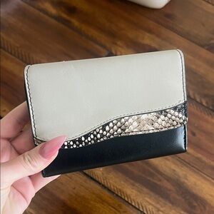 Time and Tru Women's Tessa Indexer Vinyl Wallet - Multi Snake
